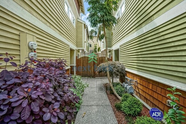 Building Photo - 813 NW 97th St