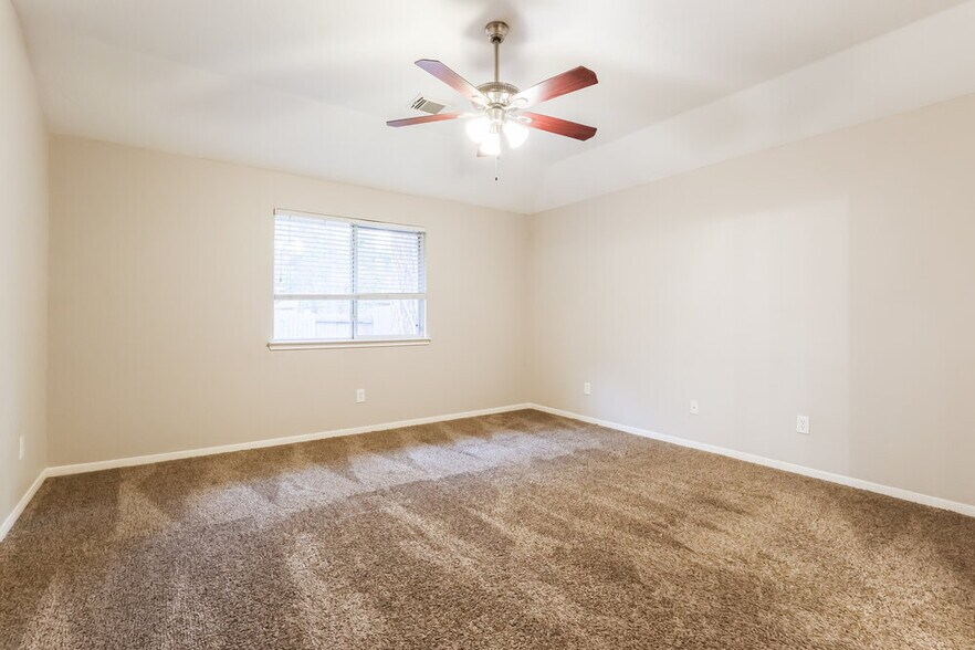 Building Photo - 27 Orchid Grove Pl