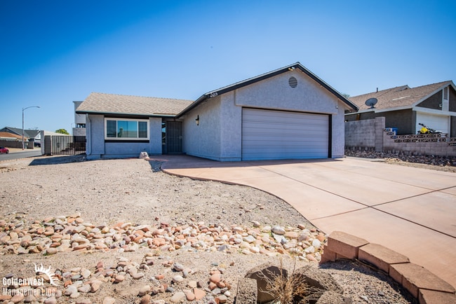 Building Photo - Beautifully Maintained 3Bdm 1.5Ba Home Nes...