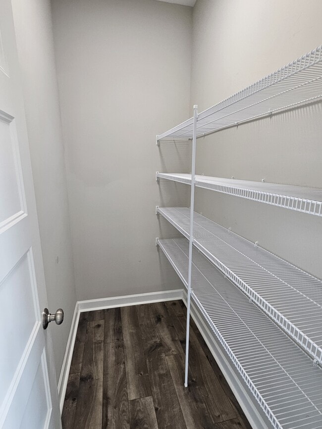 Building Photo - 202 Mutton Dr