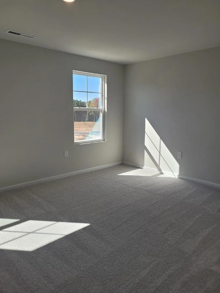 Building Photo - 1950 Rosedale Rdg Ave