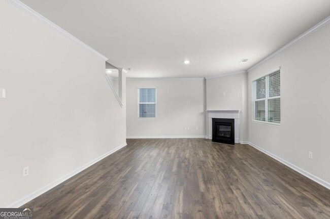 Building Photo - 5370 Swan Ln