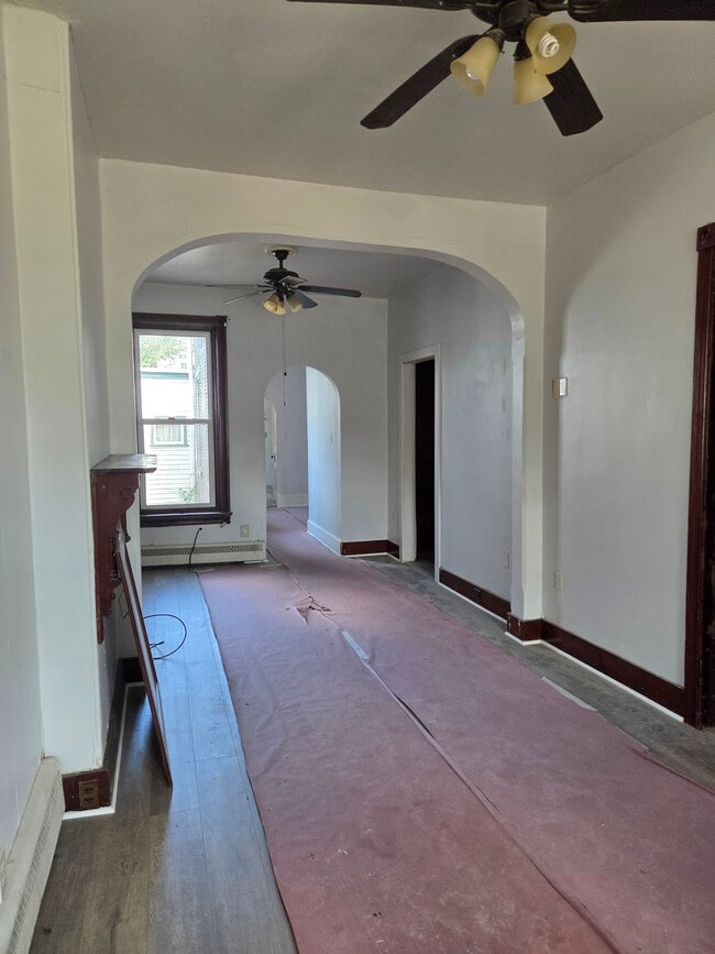 Large living room space - 405 South St