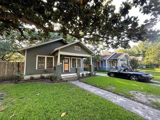 Primary Photo - 4621 Michaux St