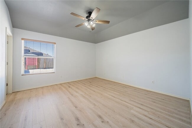 Building Photo - 2317 White Star Dr