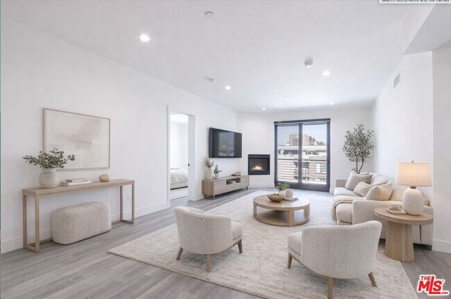 Building Photo - 11800 Courtleigh Dr