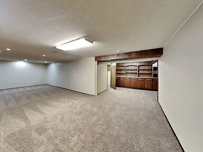 Building Photo - 6316 81st Ave N