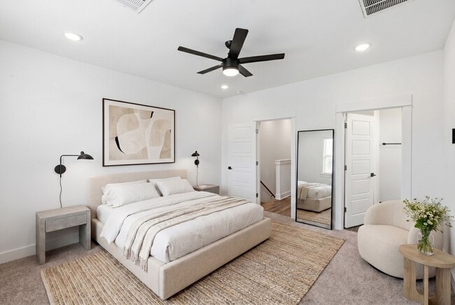 Building Photo - 1404 Mansfield St