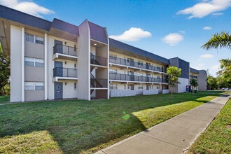 Building Photo - 7820 S Colony Cir
