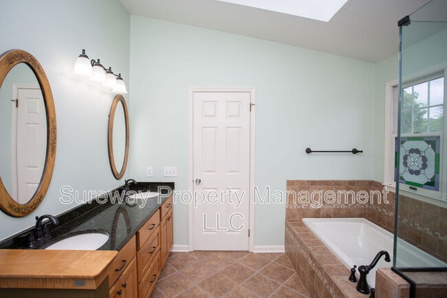 Building Photo - 50 Manchester Rd