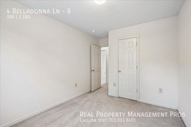 Building Photo - 4 Belladonna Ln