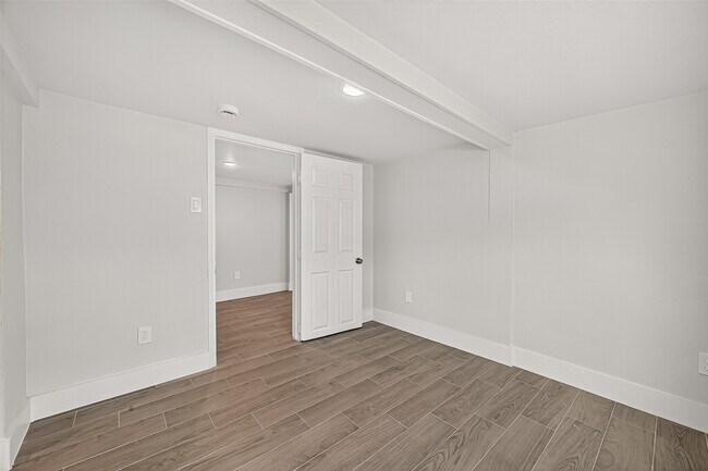 Building Photo - 1814 33rd St