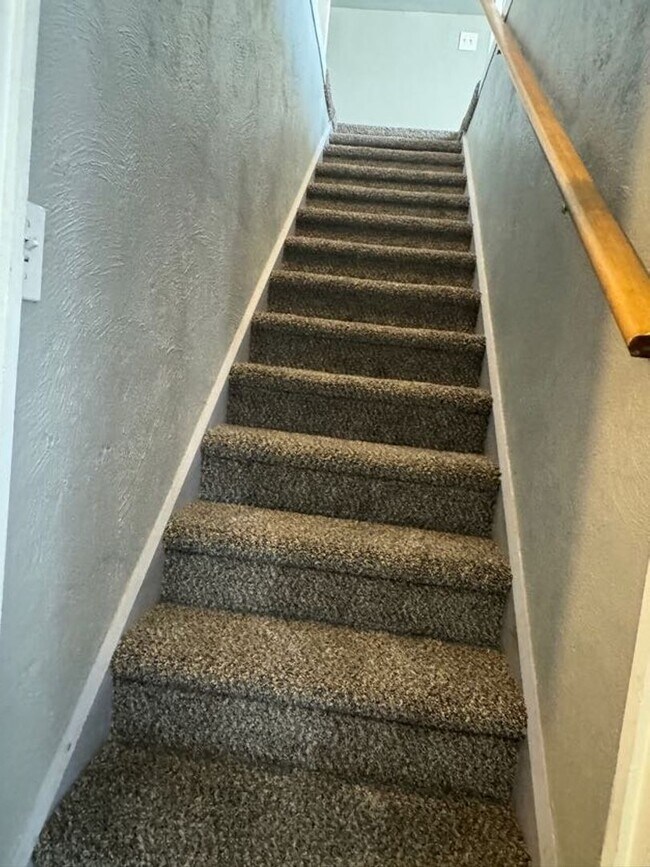 Building Photo - Charming 1920's Home with Large Backyard