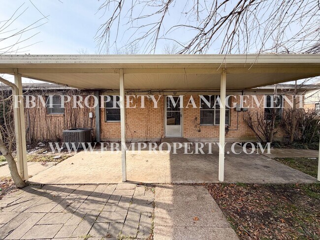 Building Photo - 549 N 62nd St