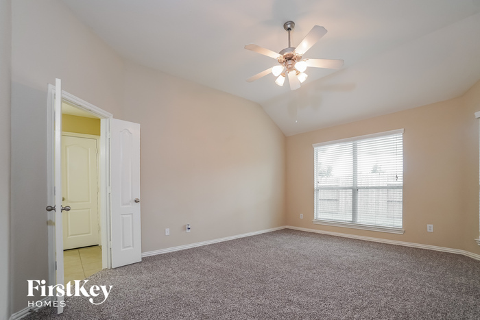 Building Photo - 6403 Alicia Way Dr