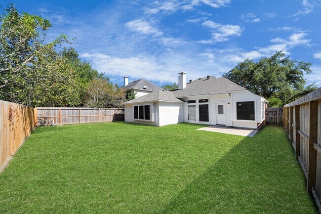 Building Photo - 7207 Glenbank Way