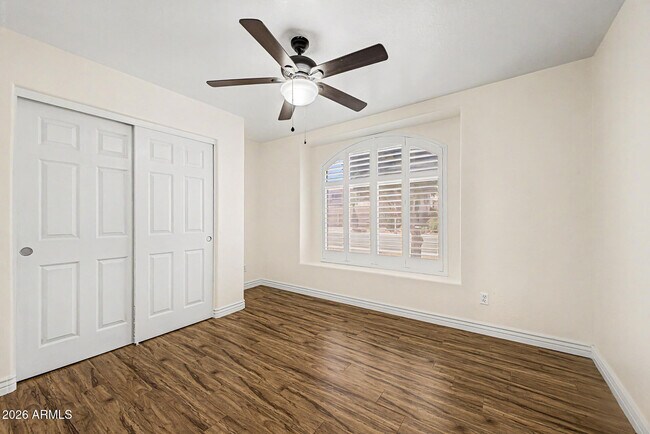 Building Photo - 678 W Fremont Dr