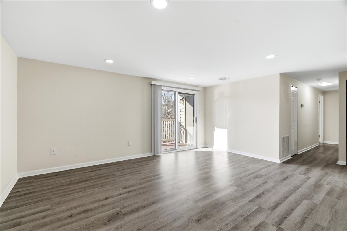 Building Photo - 819 Stratford Way