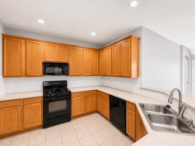 Building Photo - 10420 Devin Ln