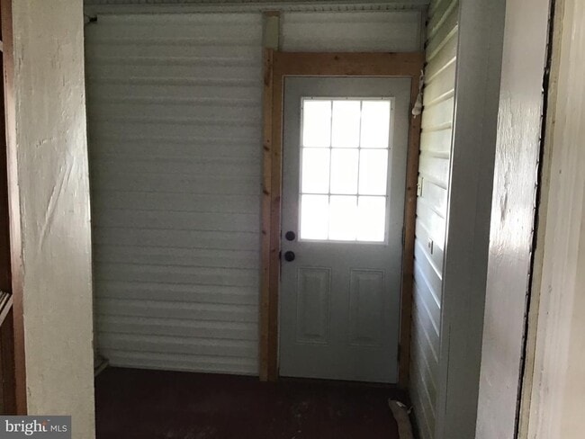 Building Photo - 1822 E Main St