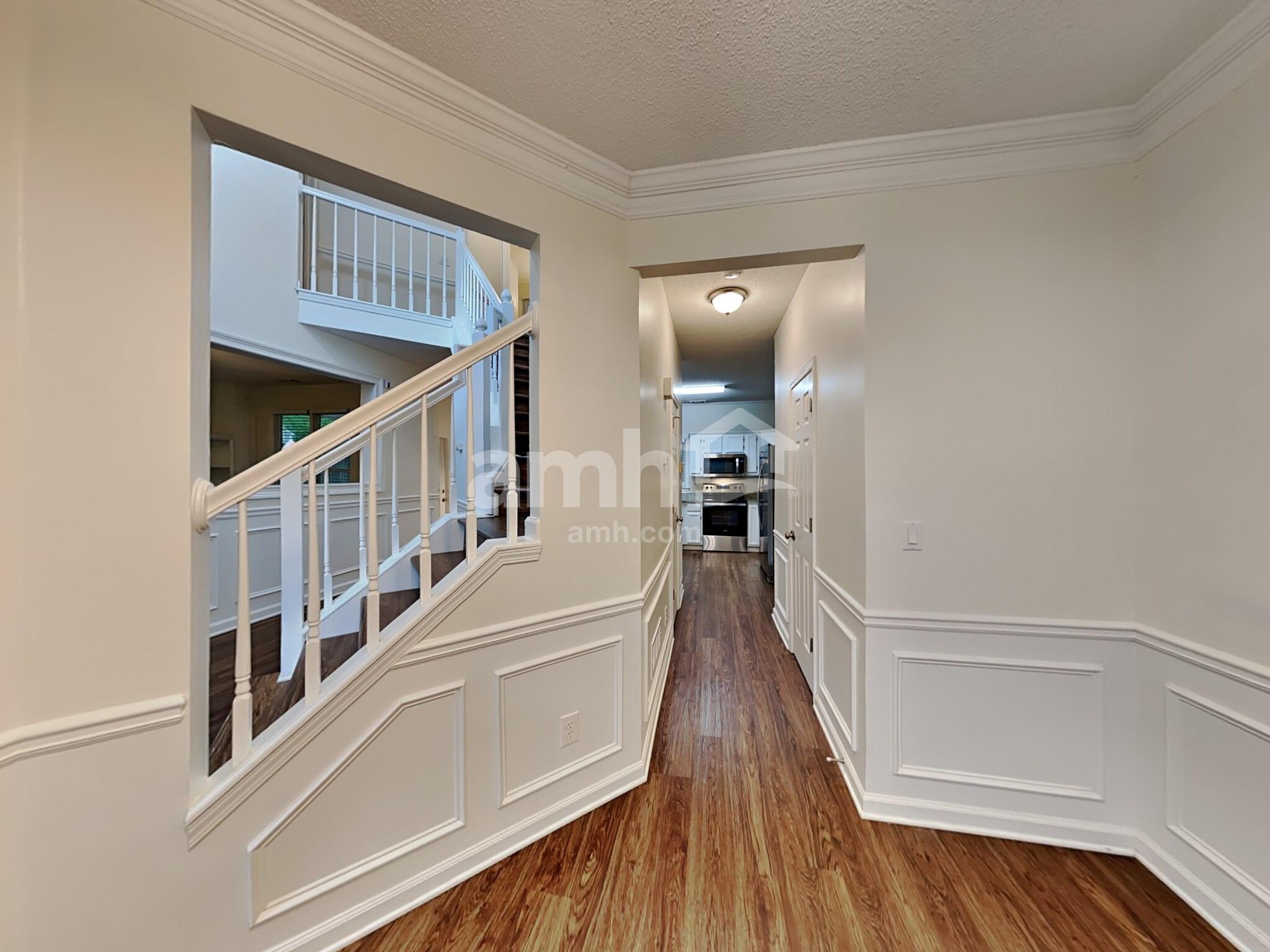 Building Photo - 403 Pine Grove Way
