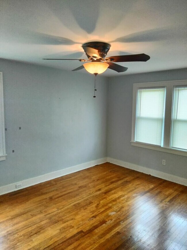 Building Photo - Beautiful 2-Bedroom Brookline Home for Rent