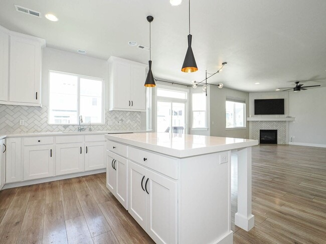 Building Photo - 69 S Serrata Ln
