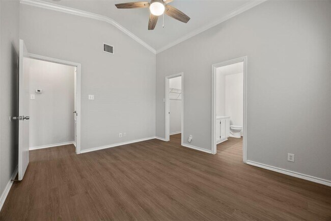 Building Photo - 16702 Shipshaw River Dr