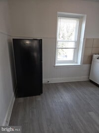 Building Photo - 1435 W Cayuga St