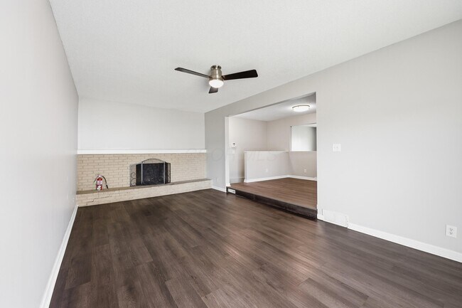Building Photo - 5240 Carbondale Dr