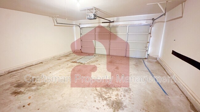 Building Photo - 1704 January Pl