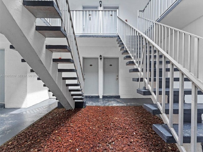 Building Photo - 7220 SW 94th Pl