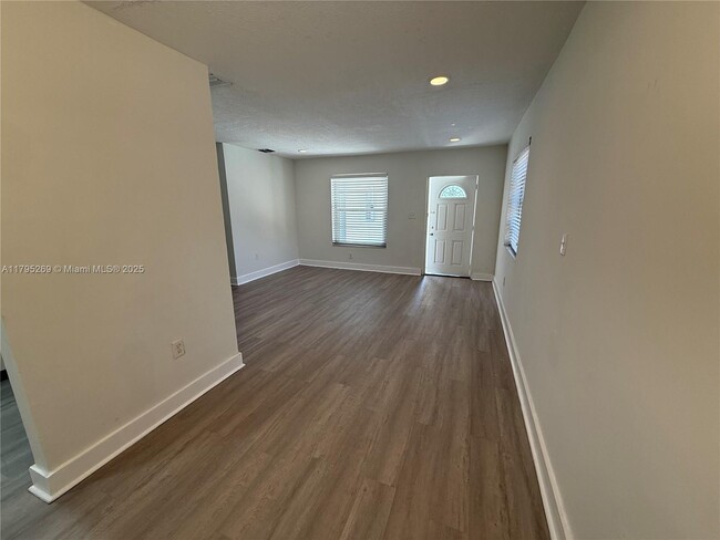 Building Photo - 1807 NW 33rd St