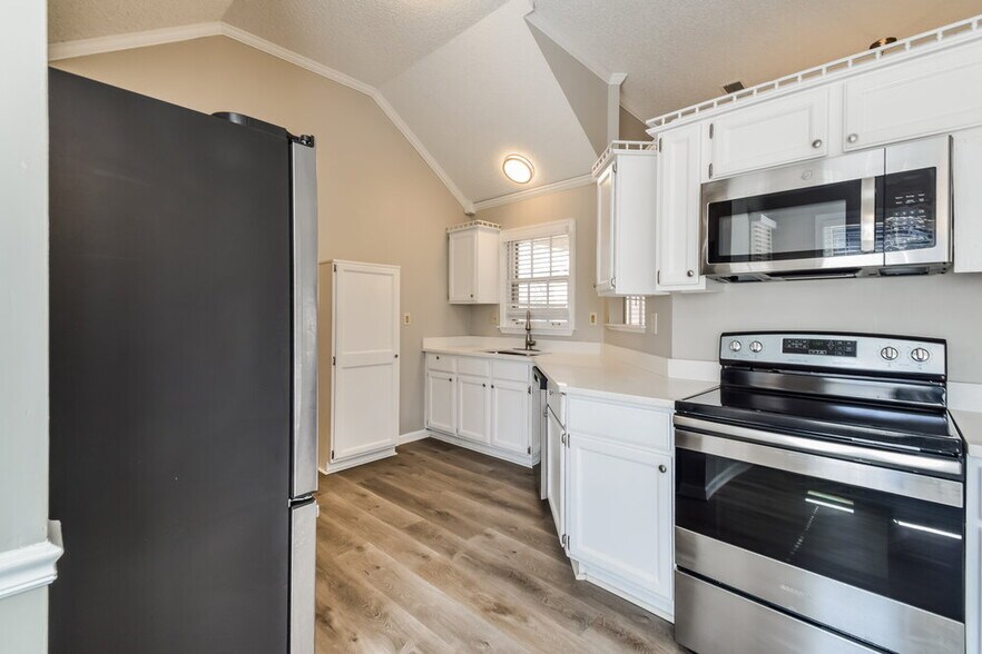 Building Photo - 4760 Harvest Knoll Cove N