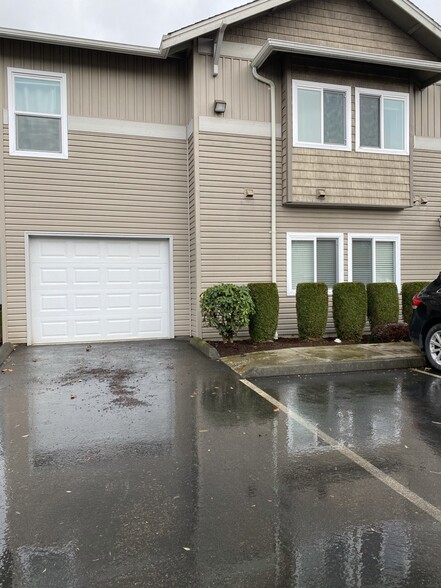 Building Photo - 1305 Boon St