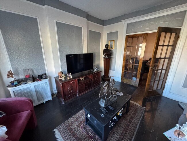 Building Photo - 32-26-32106 106th St