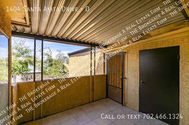 Building Photo - 1404 Santa Anita Dr