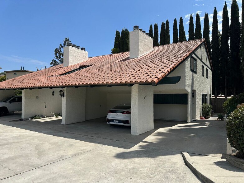 Primary Photo - 1831 Foursite Ln