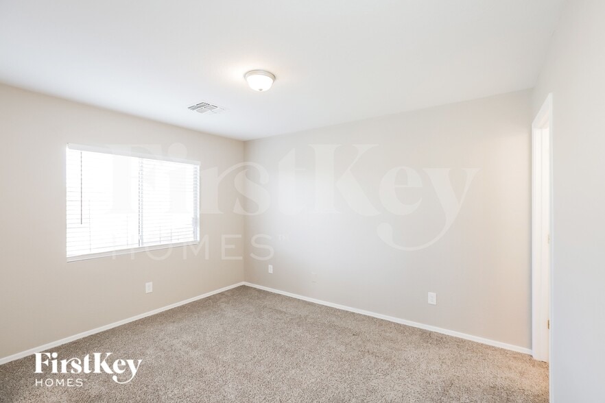 Building Photo - 13318 N 124th Ln