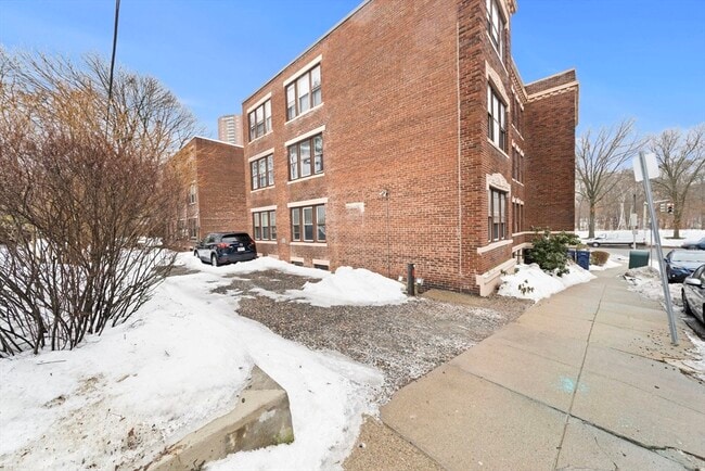 Building Photo - 224 Jamaicaway