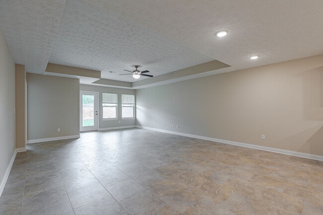 Building Photo - 307 Breckinridge Cir