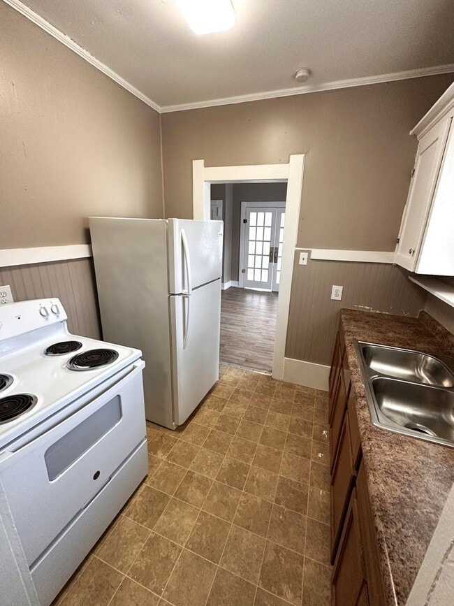 Building Photo - 4115 Congress Ave