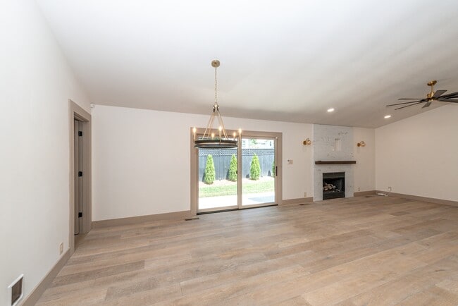 Building Photo - 626 Copperfield Dr