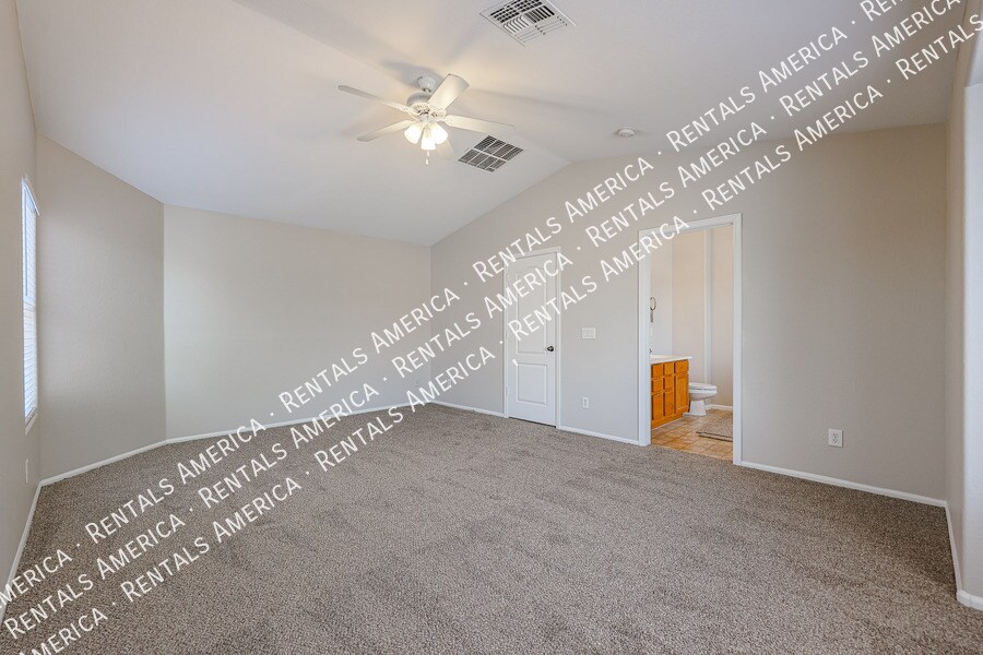 Building Photo - 12438 W Rancho Dr