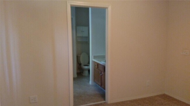 Building Photo - 30105 Mossbank Dr