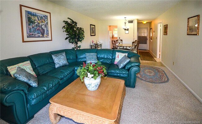 Building Photo - 1963 SW Palm City Rd