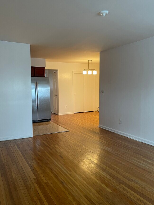 Building Photo - 2245 Bruckner Blvd