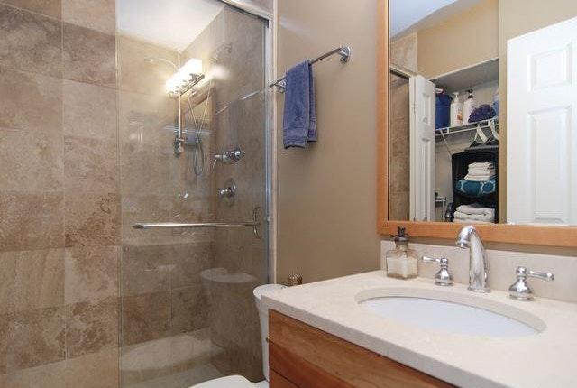 Building Photo - 2036 N Larrabee St