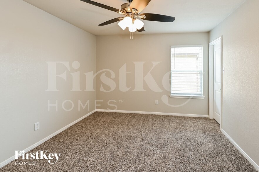 Building Photo - 8110 Oahu Ct