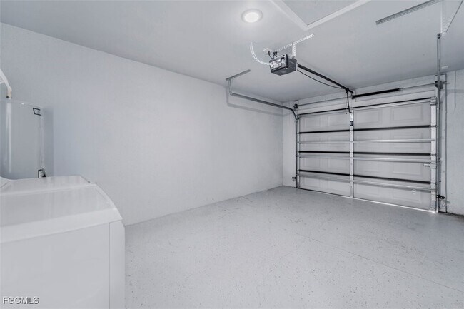 Building Photo - 129 Meadow Rd